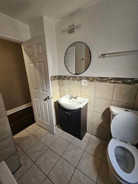 Building Photo - 8539 S Colfax Ave