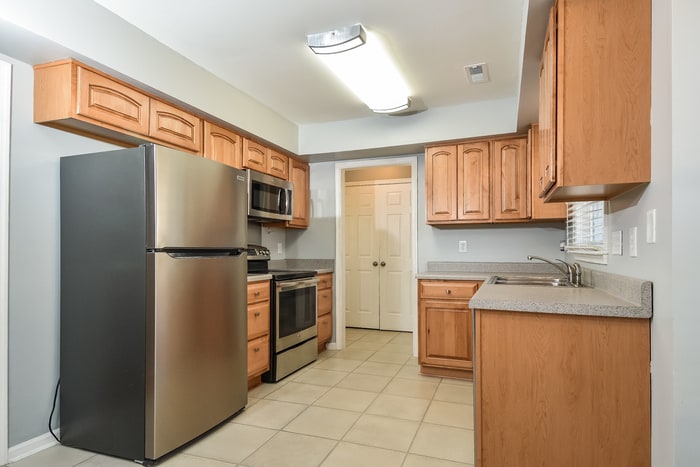 Building Photo - 5700 Chinaberry Pl