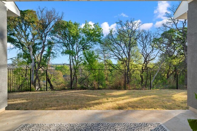 Building Photo - 2345 Beebalm St