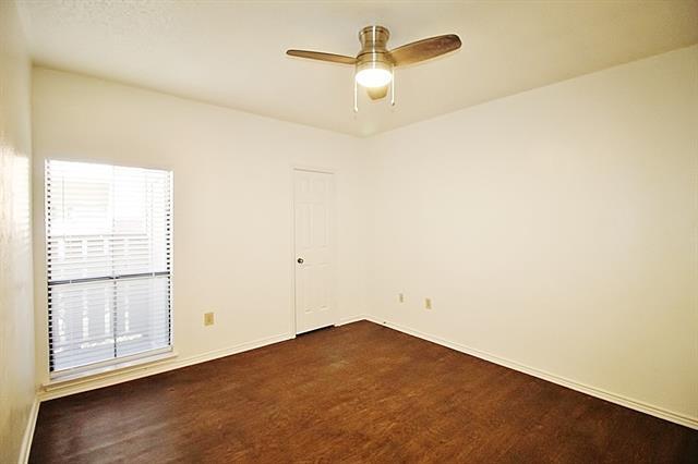 Building Photo - 9600 Royal Ln