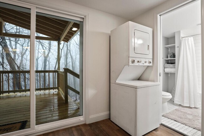 Building Photo - 159 Wolfe Hill Rd