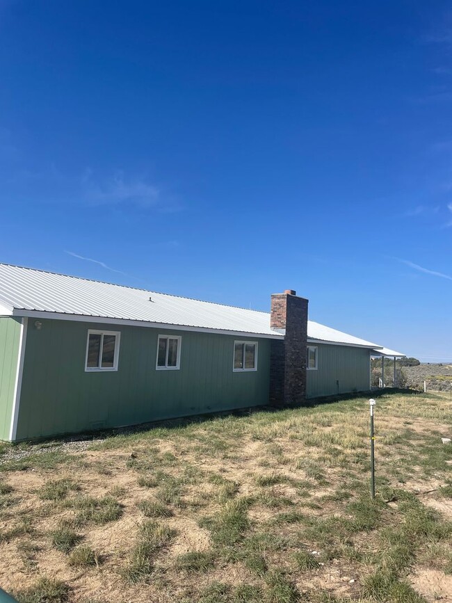 Building Photo - Mancos 2 bedroom on acreage