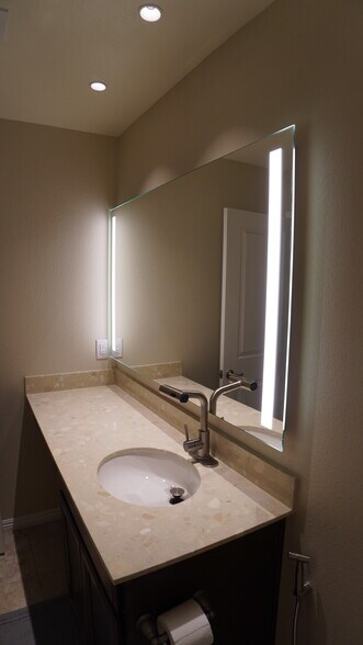 Building Photo - 5532 Autumn Cliffs Way