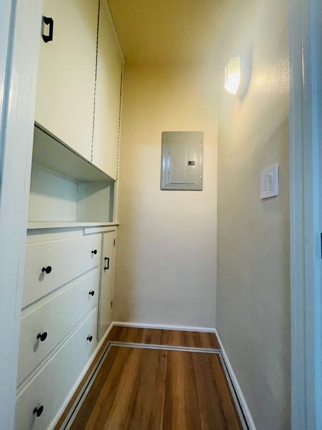 Building Photo - Peaceful 3-bedroom, 2-bathroom single story home nestled amongst the Orange Groves of Fillmore