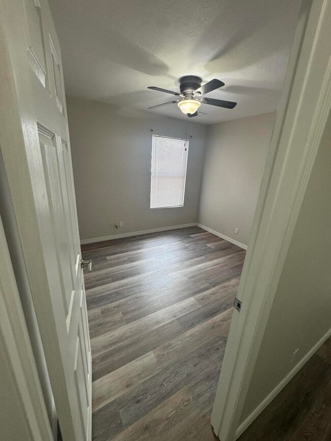 Building Photo - 4765 Limestone Dr NE