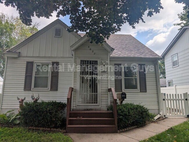 Building Photo - 5027 6th St NE