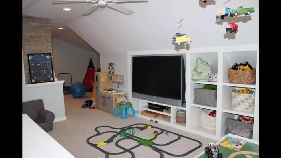 Building Photo - 319 Burnet Park Dr