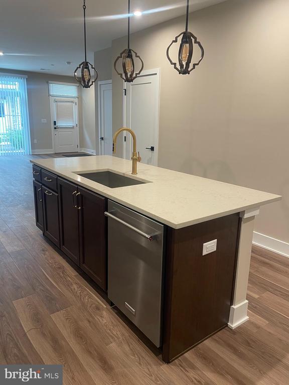Building Photo - 2106 Donatello Dr