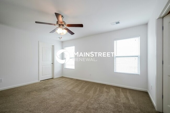 Building Photo - 4 Bedroom Pet-Friendly Home in Fultondale, AL with Main Street Renewal