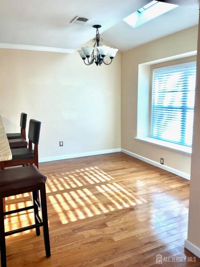 Building Photo - 87 Winchester Way