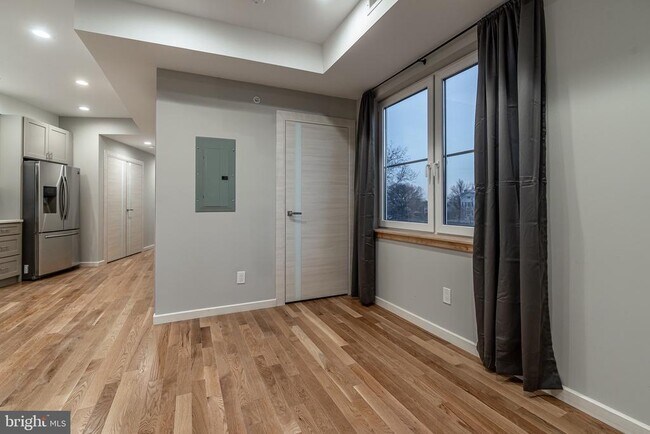 Building Photo - 2045 N College Ave