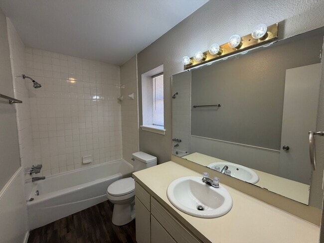 Building Photo - Belknap/Barton