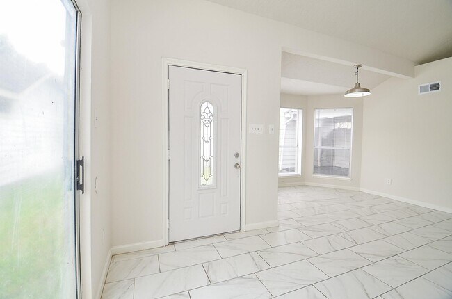 Primary Photo - 11818 Spring Grove Dr