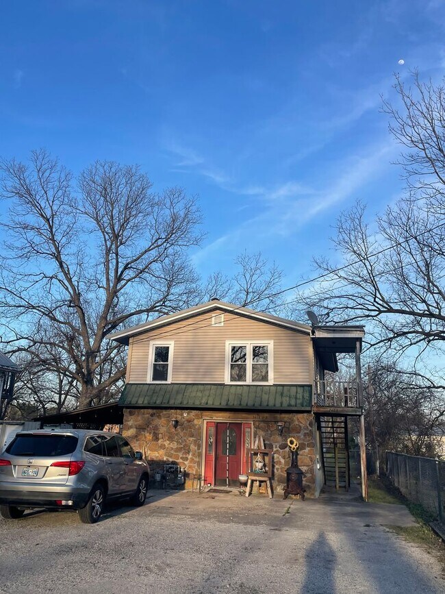 Building Photo - 1614 B St NW