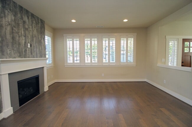 Building Photo - 13490 SW Calabash Terrace