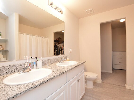 Building Photo - 17901 N Vera Cruz Ave