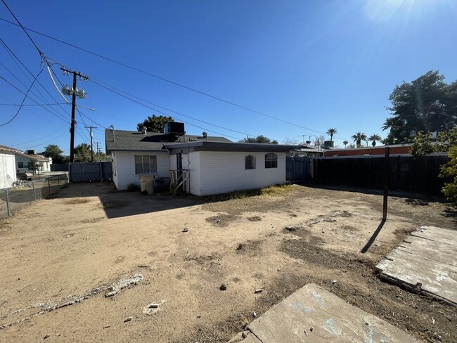 Building Photo - Charming 3BR/1BA Historic Home in Glendale...