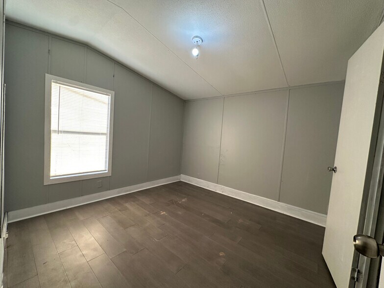 Building Photo - 8749 Co Rd 3602