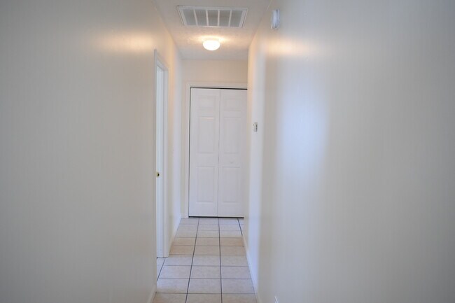 Building Photo - 6901 Southern Exposure