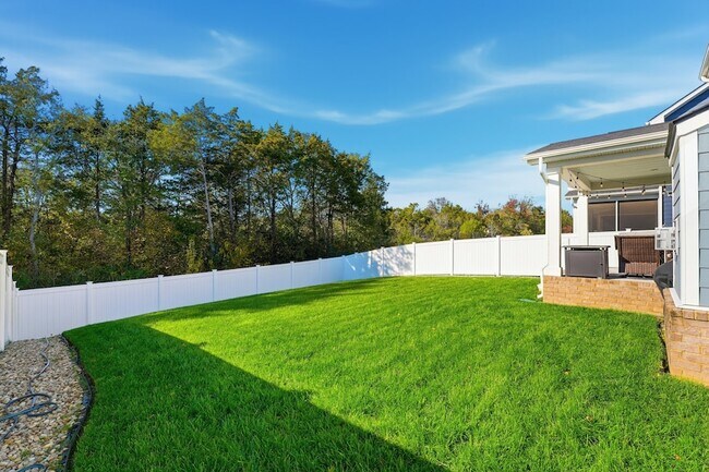 Building Photo - 838 Dean Dr