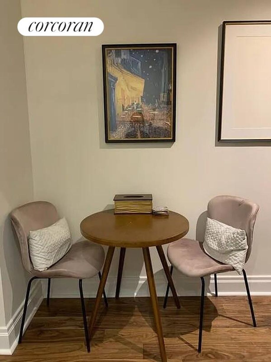 Building Photo - 350 E 82nd St