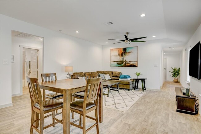 Building Photo - 1254 Truckee River Dr
