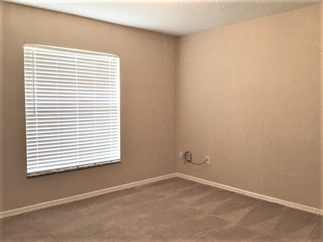 Building Photo - 754 46th Sq