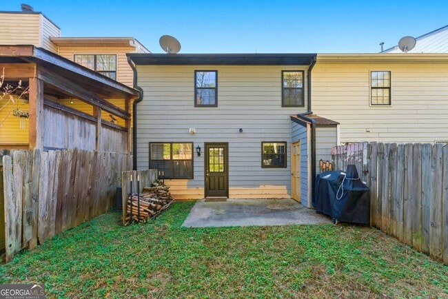 Building Photo - 5090 Sand Wedge Cir