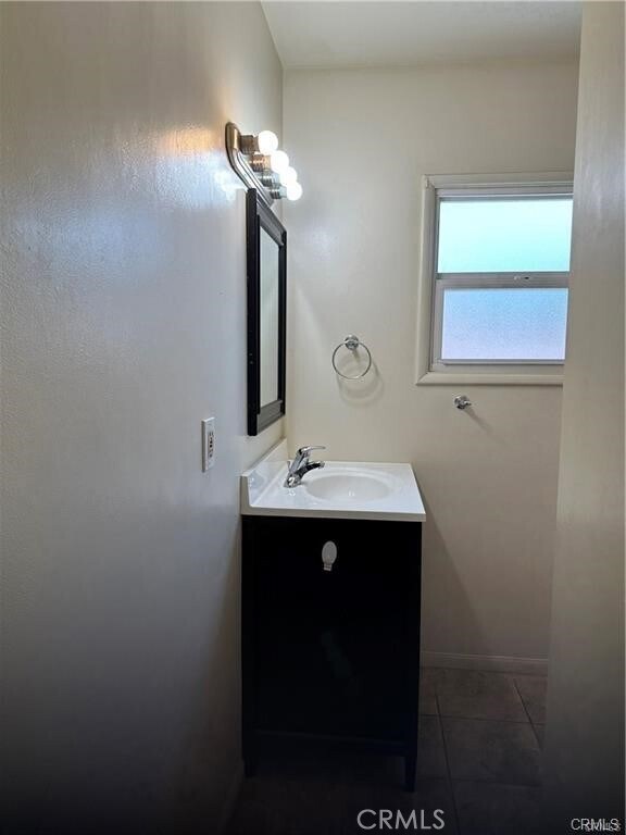 Building Photo - 264 Grandview Dr