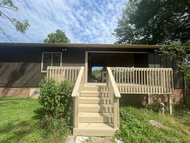Building Photo - 4473 Moore Ln