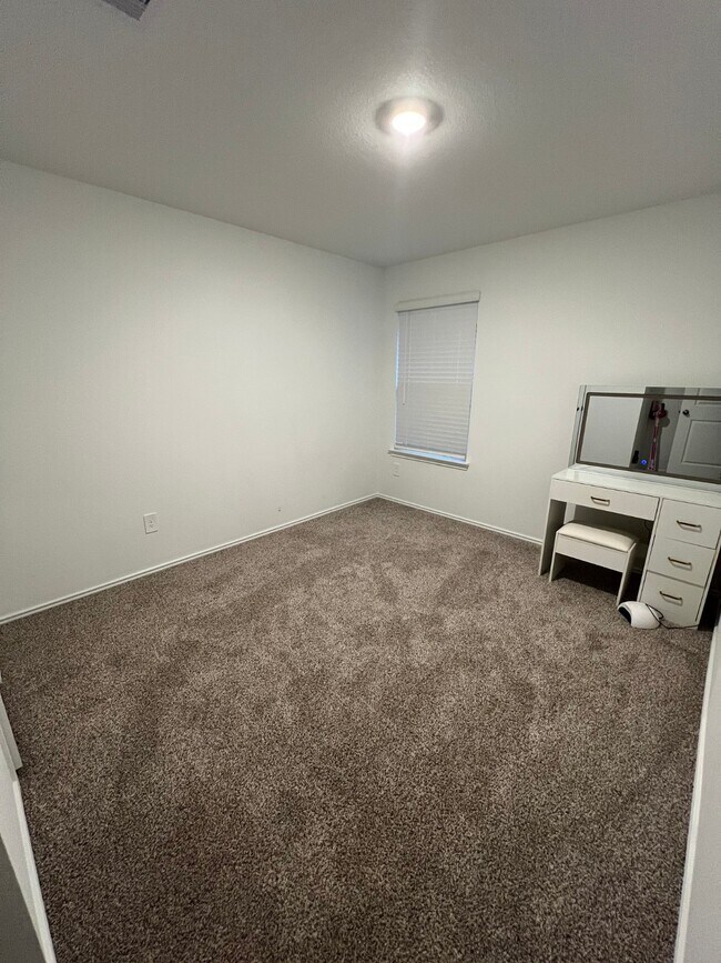 Building Photo - 5955 Canyon Dawn Dr