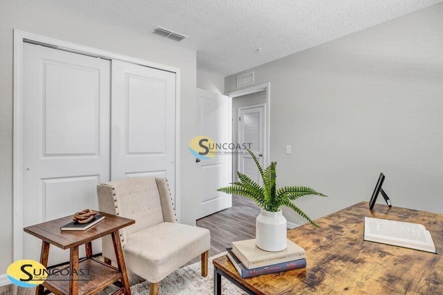 Building Photo - 9532 Hood Rd