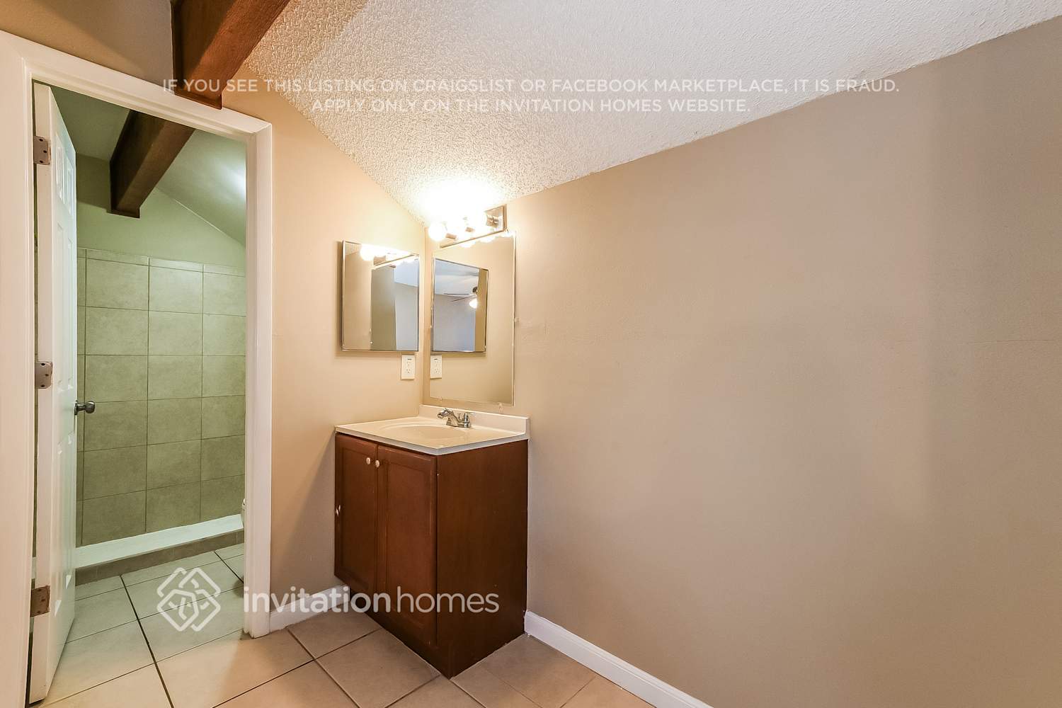 Building Photo - 1074 Windsong Cir