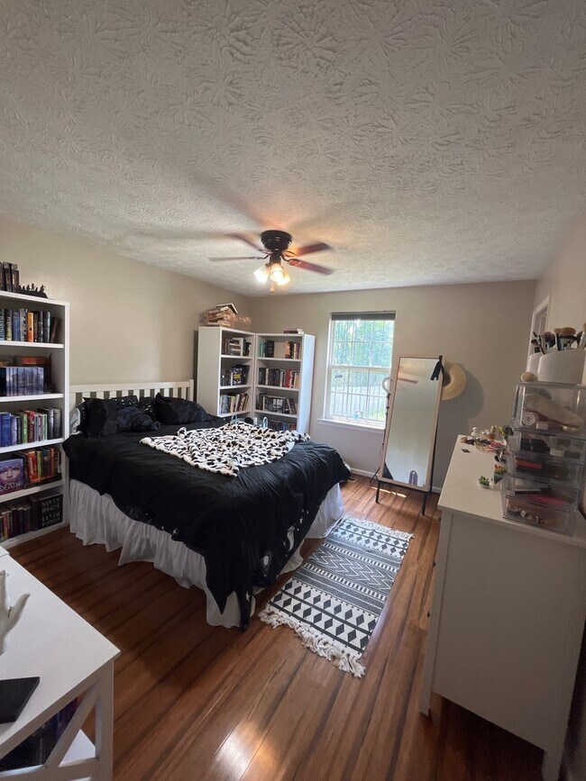 Building Photo - 3 Bed/2 Bath Home in East Nashville, Pet F...