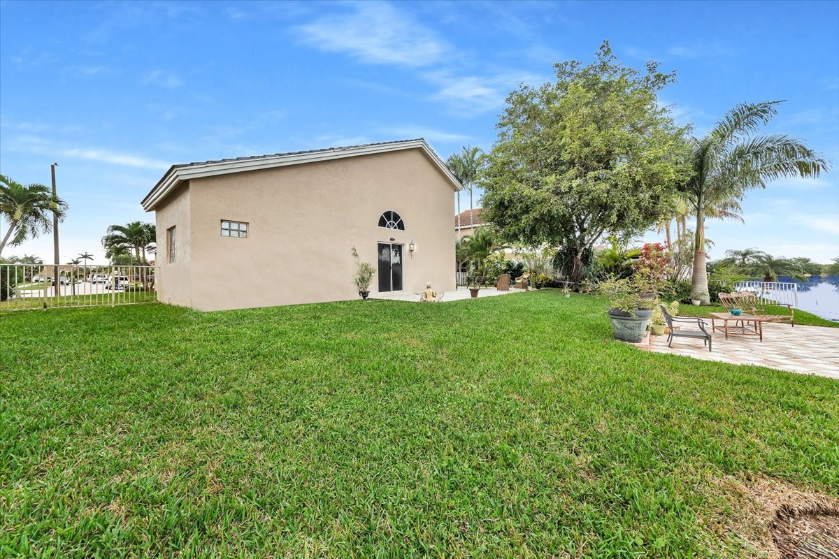 Building Photo - 20231 NW 10th St
