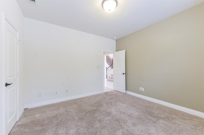 Building Photo - 10014 Eldarica Way