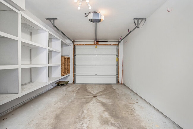 Building Photo - 18131 Mohawk Dr