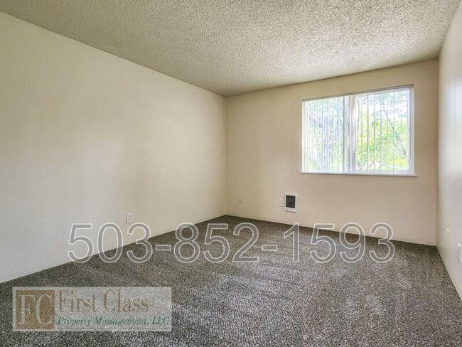 Building Photo - 3618 SW Beaverton Hillsdale Hwy