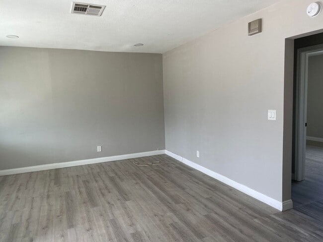 Building Photo - Recently Upgraded Two Bedroom One Bathroom...