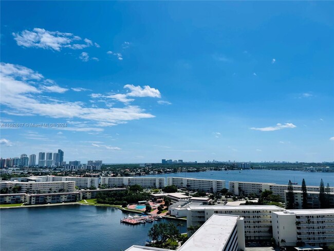 Building Photo - 18041 Biscayne Blvd