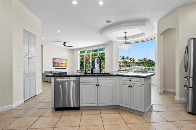 Building Photo - 9222 Delemar Ct