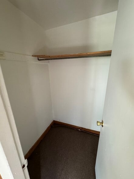 Building Photo - 57 Rexford St