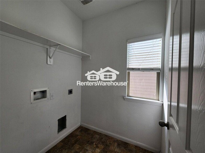 Building Photo - 9346 Valley Tree Ln