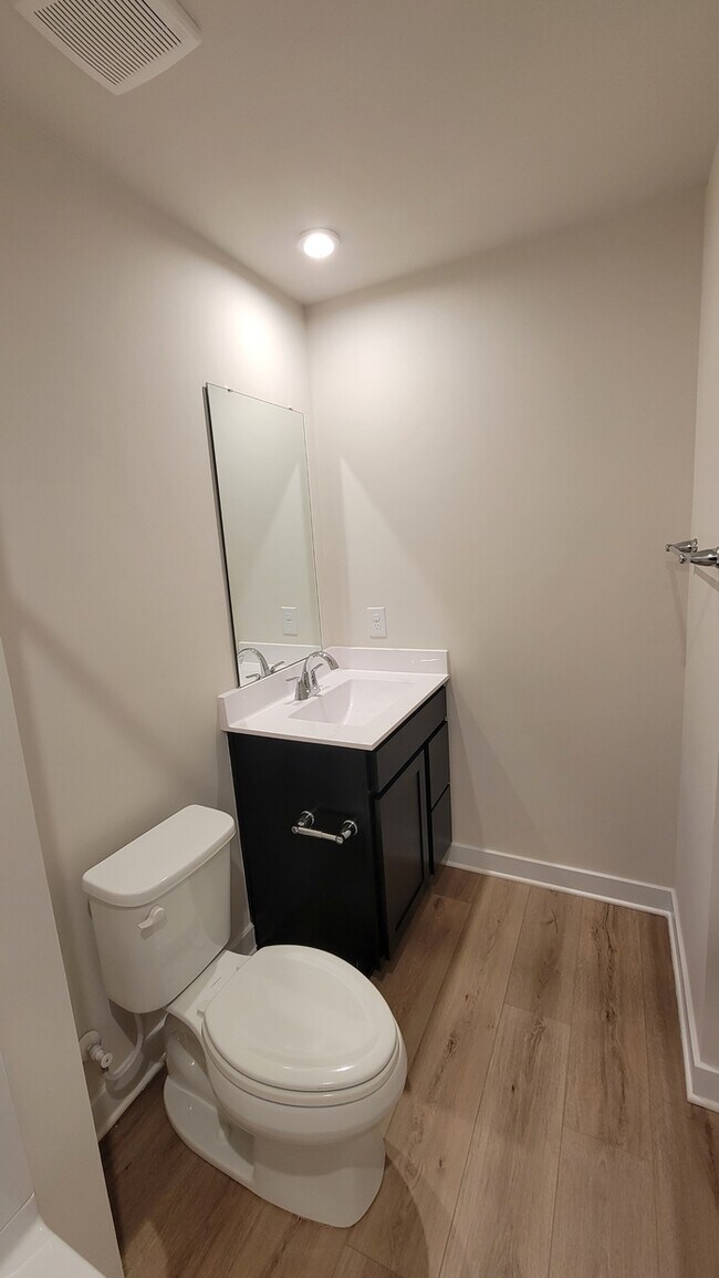 Building Photo - 207 Maggys Wy