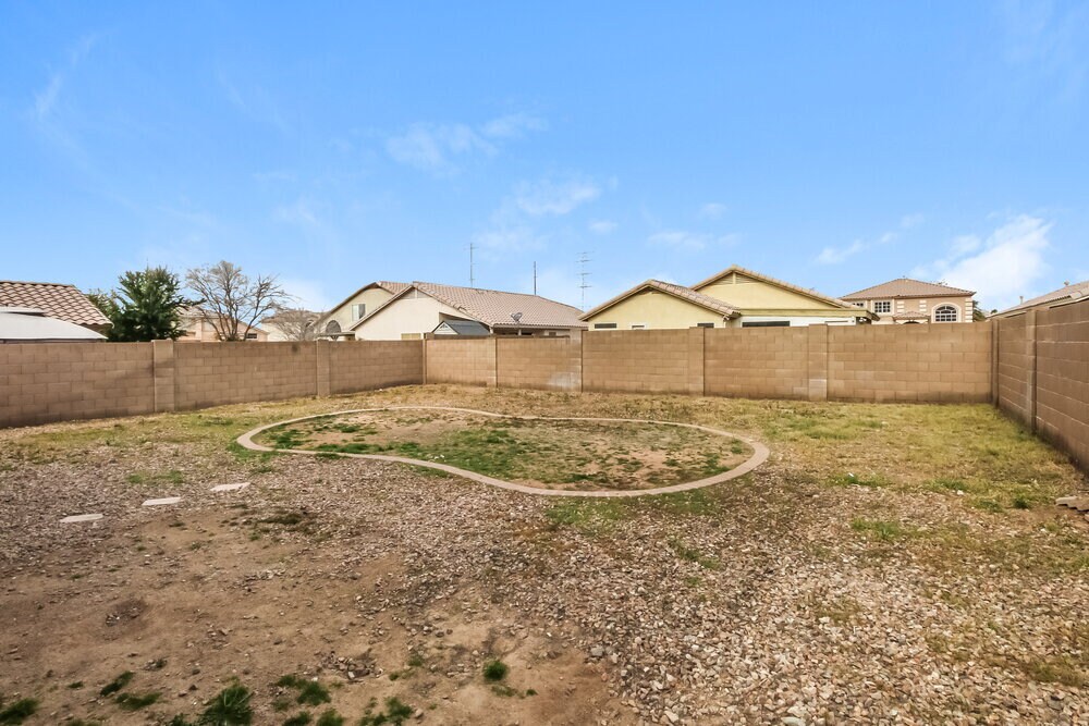 Building Photo - 11024 W Frier Dr