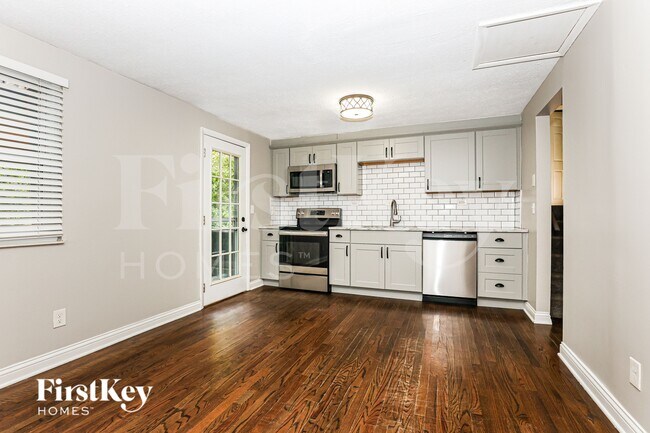 Building Photo - 4207 Edinburgh Dr