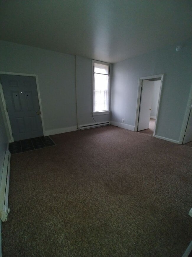 Building Photo - 911 N 9th St Rd