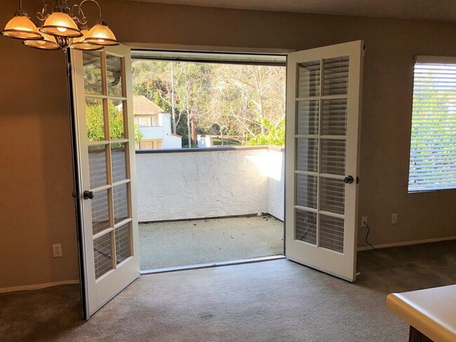 Building Photo - 5005 Collwood Way