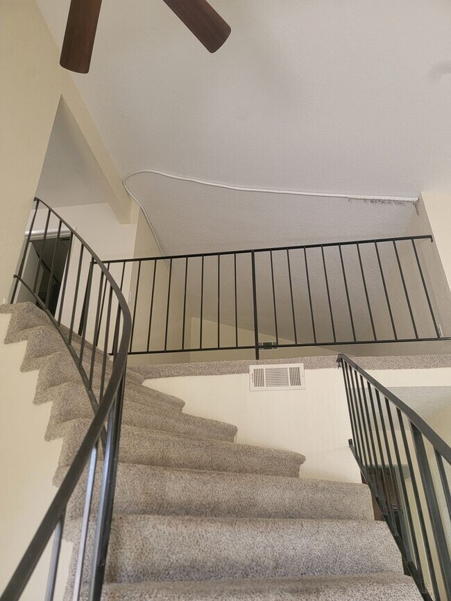 Building Photo - 3 Bed / 2 Bath Home with Pool, RV Parking & Private Balcony