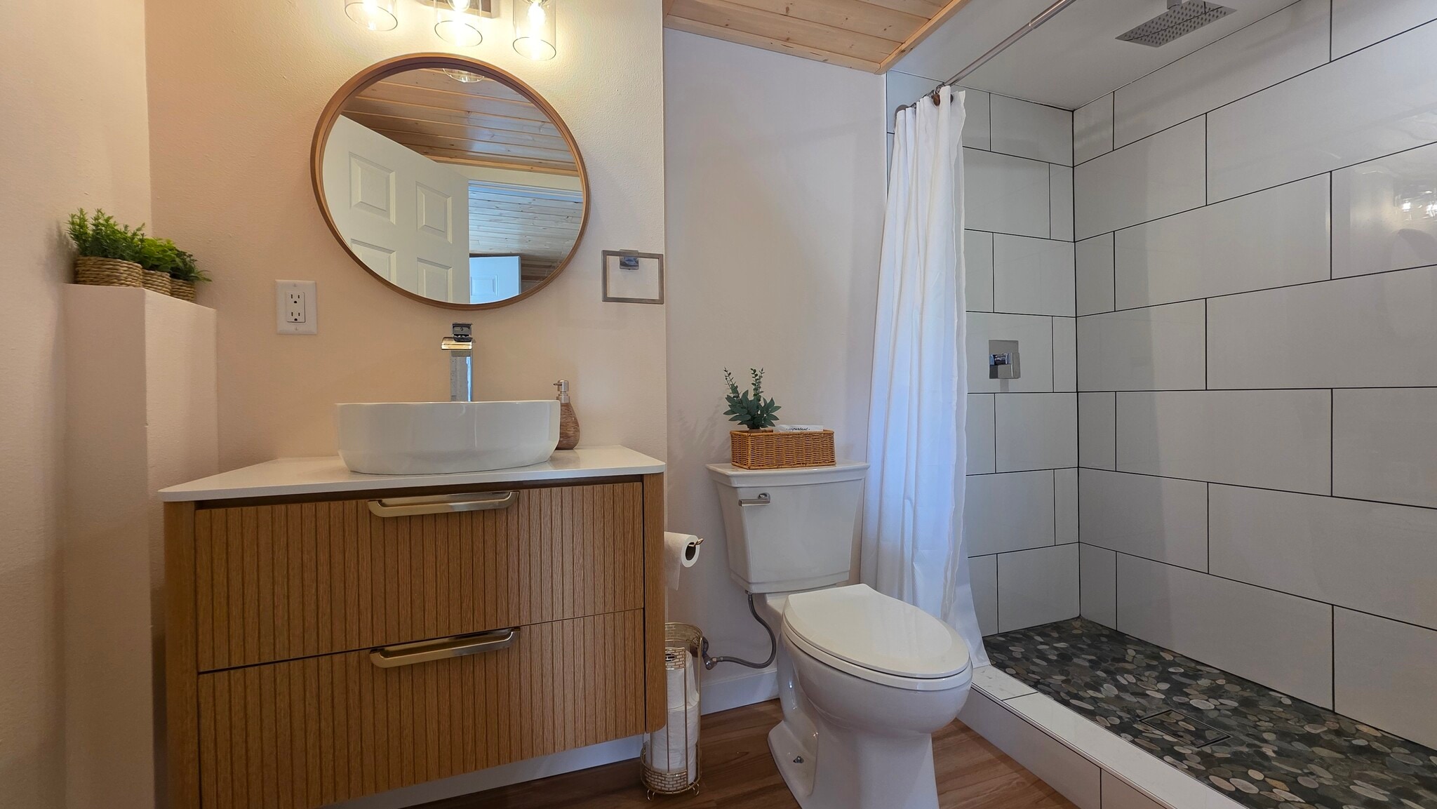 Building Photo - 3496 Hansel Ln